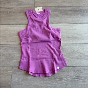 Fabletics HIGH NECK RIB
BUILT IN BRA TANK TOP WOMENS
SIZE MEDIUM